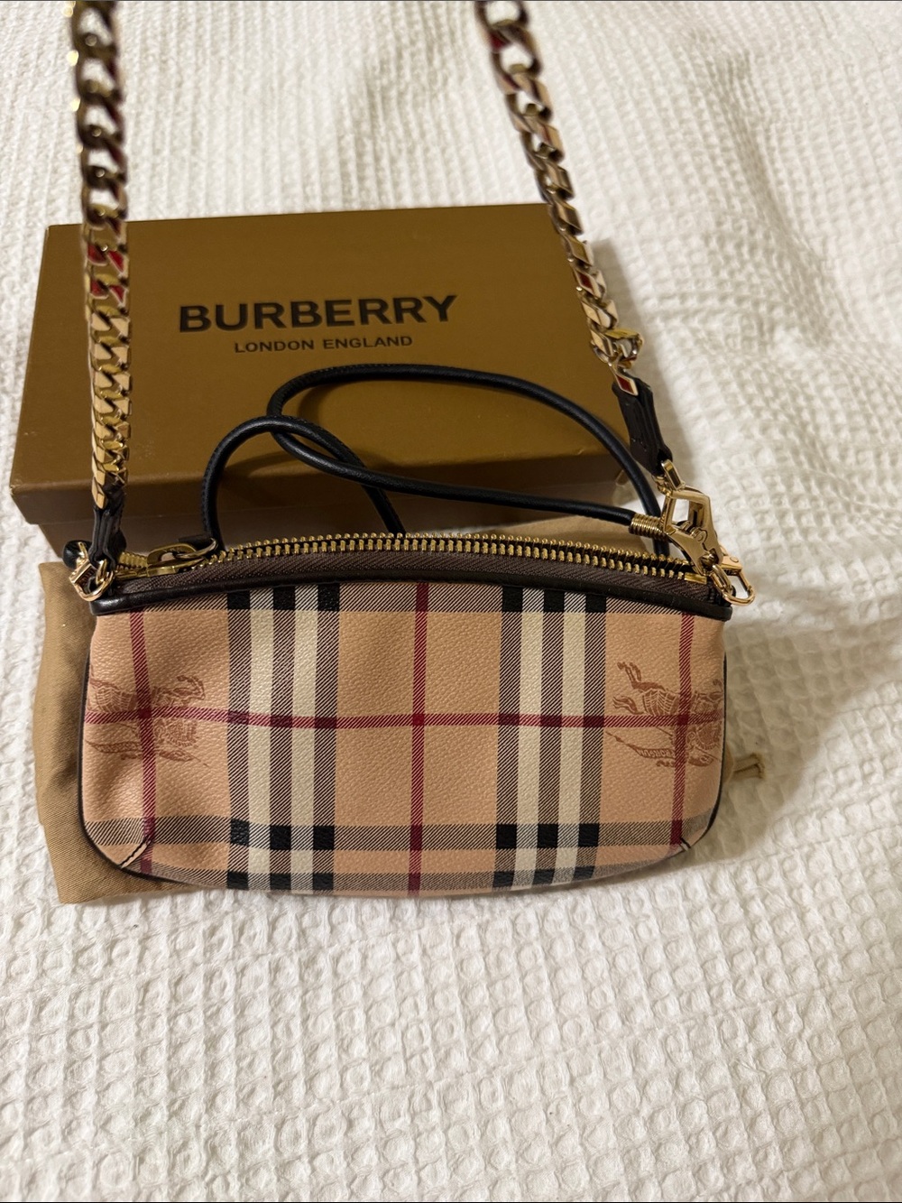 Burberry Beige Check Shoulder Bag with Gold Chain ( final sale) - Picture 2 of 5